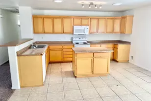 2106 W Alta Vista Rd, Phoenix, AZ 85041 - Photo 13