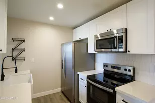 6480 N 82nd St, Scottsdale, AZ 85250 - Photo 9