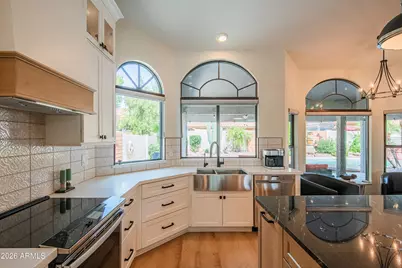 325 N La Arboleta Drive, Gilbert, AZ 85234 - Photo 3