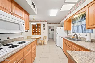 10254 W El Dorado Dr, Sun City, AZ 85351 - Photo 3