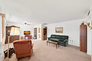 10254 W El Dorado Dr, Sun City, AZ 85351 - Photo 11