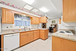 10254 W El Dorado Dr, Sun City, AZ 85351 - Photo 13