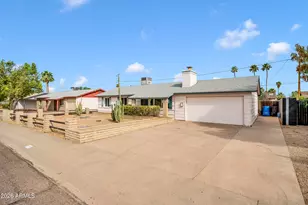 3472 E Sharon Dr, Phoenix, AZ 85032 - Photo 3