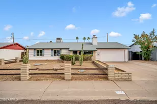 3472 E Sharon Dr, Phoenix, AZ 85032 - Photo 1