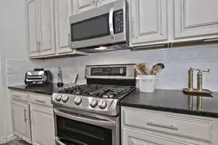 924 E Dumbarton Ave, Gilbert, AZ 85298 - Photo 13
