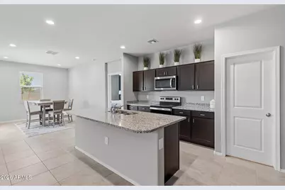 18633 W Desert Hollow Drive, Wittmann, AZ 85361 - Photo 7