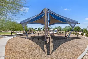 18633 W Desert Holw Dr, Wittmann, AZ 85361 - Photo 27