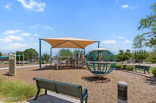18633 W Desert Holw Dr, Wittmann, AZ 85361 - Photo 33