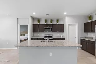 18633 W Desert Holw Dr, Wittmann, AZ 85361 - Photo 7