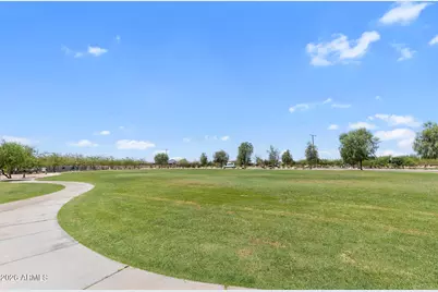 18633 W Desert Hollow Drive, Wittmann, AZ 85361 - Photo 31