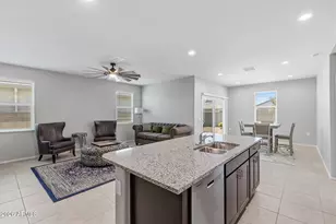 18633 W Desert Holw Dr, Wittmann, AZ 85361 - Photo 11