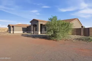 28920 N 201st Ave, Wittmann, AZ 85361 - Photo 3