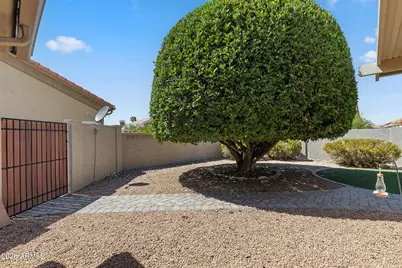 15718 W Greystone Drive, Sun City West, AZ 85375 - Photo 33