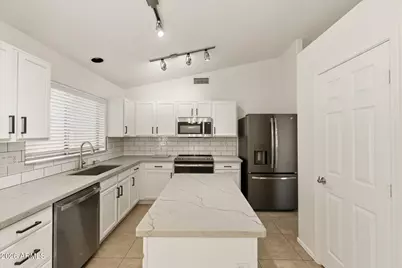2212 E Vista Bonita Drive, Phoenix, AZ 85024 - Photo 9