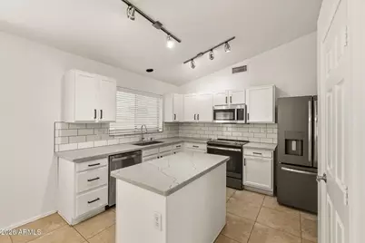 2212 E Vista Bonita Drive, Phoenix, AZ 85024 - Photo 3