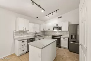 2212 E Vista Bonita Dr, Phoenix, AZ 85024 - Photo 3