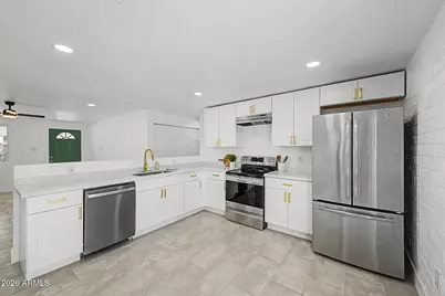 7254 W Wolf Street, Phoenix, AZ 85033 - Photo 7