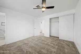 7254 W Wolf St, Phoenix, AZ 85033 - Photo 11