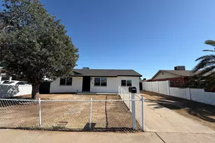 7426 W Holly St, Phoenix, AZ 85035 - Photo 1