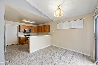 8820 W Amelia Avenue, Phoenix, AZ 85037 - Photo 11