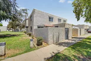 5204 N 42nd Dr, Phoenix, AZ 85019 - Photo 1