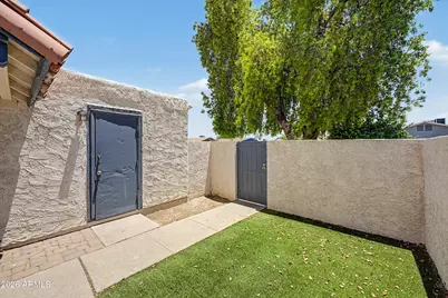 5204 N 42nd Drive, Phoenix, AZ 85019 - Photo 15