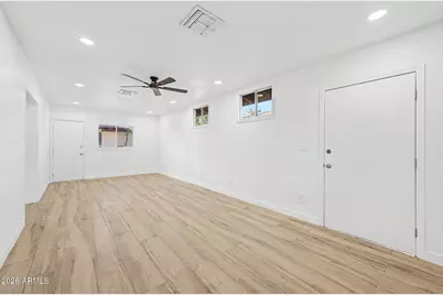 1002 E Glenn Drive, Phoenix, AZ 85020 - Photo 17