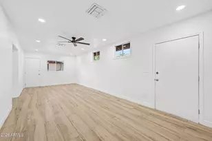 1002 E Glenn Dr, Phoenix, AZ 85020 - Photo 17
