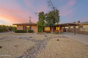 1002 E Glenn Dr, Phoenix, AZ 85020 - Photo 1