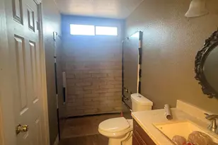 3112 W Acoma Dr, Phoenix, AZ 85053 - Photo 7