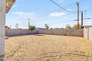 1526 E Marguerite Ave, Phoenix, AZ 85040 - Photo 23