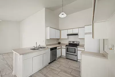 8563 W Mission Lane, Peoria, AZ 85345 - Photo 13