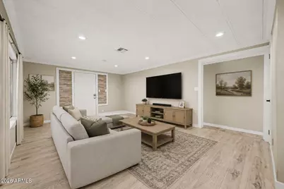 952 S Esperanza Avenue, Mesa, AZ 85208 - Photo 7