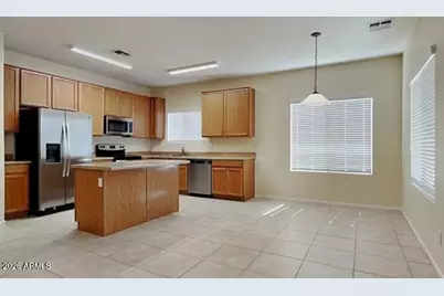 16037 W Banff Lane, Surprise, AZ 85379 - Photo 7