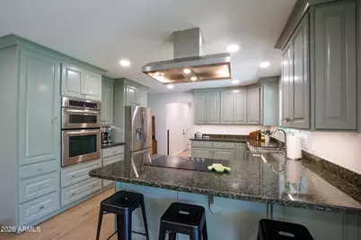 8145 N 1st Drive, Phoenix, AZ 85021 - Photo 9