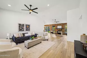 556 W Kiva Ave, Mesa, AZ 85210 - Photo 5