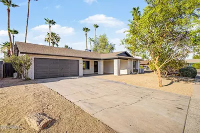 556 W Kiva Avenue, Mesa, AZ 85210 - Photo 1