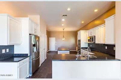 642 E Torrey Pines Place, Chandler, AZ 85249 - Photo 11