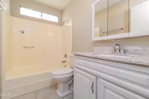 10624 N 47th Dr, Glendale, AZ 85304 - Photo 7