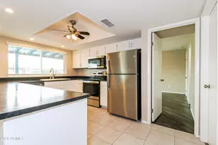 10624 N 47th Dr, Glendale, AZ 85304 - Photo 3