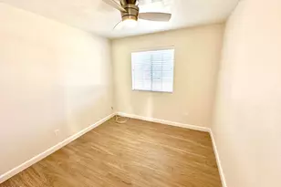 146 W Ivyglen St, Mesa, AZ 85201 - Photo 21