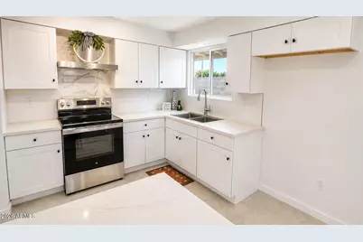 6736 W Vernon Avenue, Phoenix, AZ 85035 - Photo 9