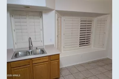 8918 W Paradise Lane, Peoria, AZ 85382 - Photo 13