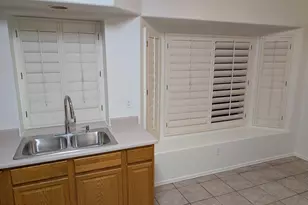 8918 W Paradise Ln, Peoria, AZ 85382 - Photo 13
