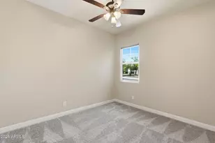 1328 W Cavedale Dr, Phoenix, AZ 85085 - Photo 31