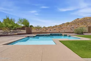 1328 W Cavedale Dr, Phoenix, AZ 85085 - Photo 5