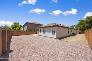 2851 E Cherry Hills Dr, Chandler, AZ 85249 - Photo 21