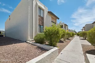 3825 E Camelback Road E, Phoenix, AZ 85018 - Photo 27