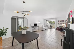 3825 E Camelback Road E, Phoenix, AZ 85018 - Photo 11