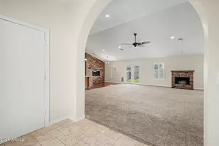 684 E Estrella Dr, Chandler, AZ 85225 - Photo 9